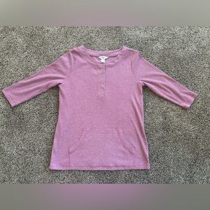 Womens 3/4 sleeve shirt  Size Large .